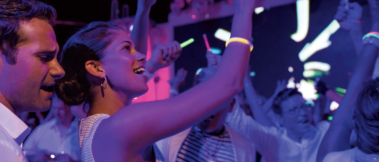 The nightclub Spice H2O with a dance floor under the stars